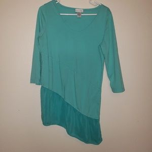 M Soft Surroundings turquoise asymmetrical hem top